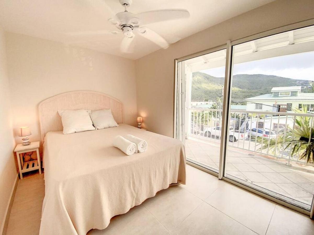 Pavillon Beach 9, Feet In The Water In 그랜드케이스 외부 사진